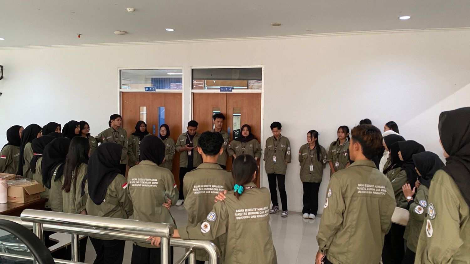 1. Briefing Panitia
